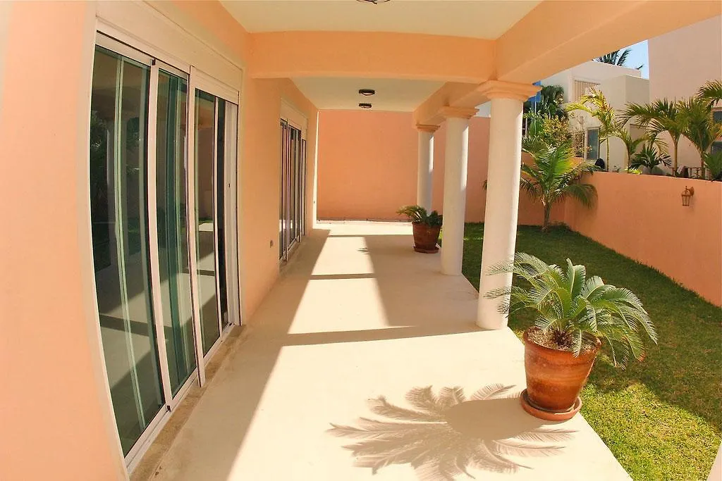 Izcalli Luxury Villa 普拉亚卡门 0*,  墨西哥